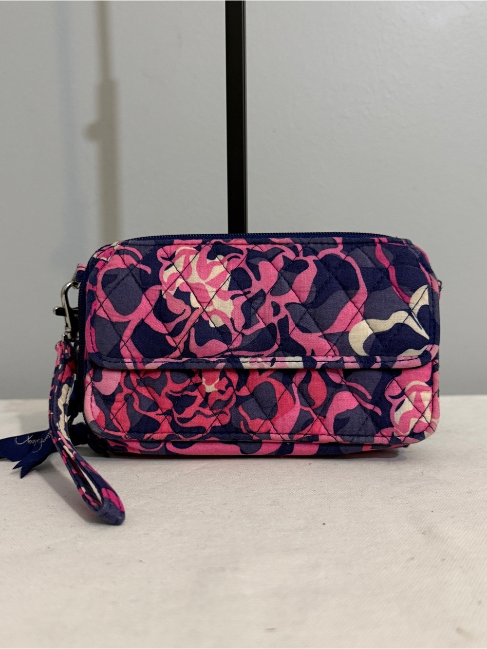 Vera Bradley All in One Wristlet Wallet Katalina Pink Multicolor & Chain Strap
